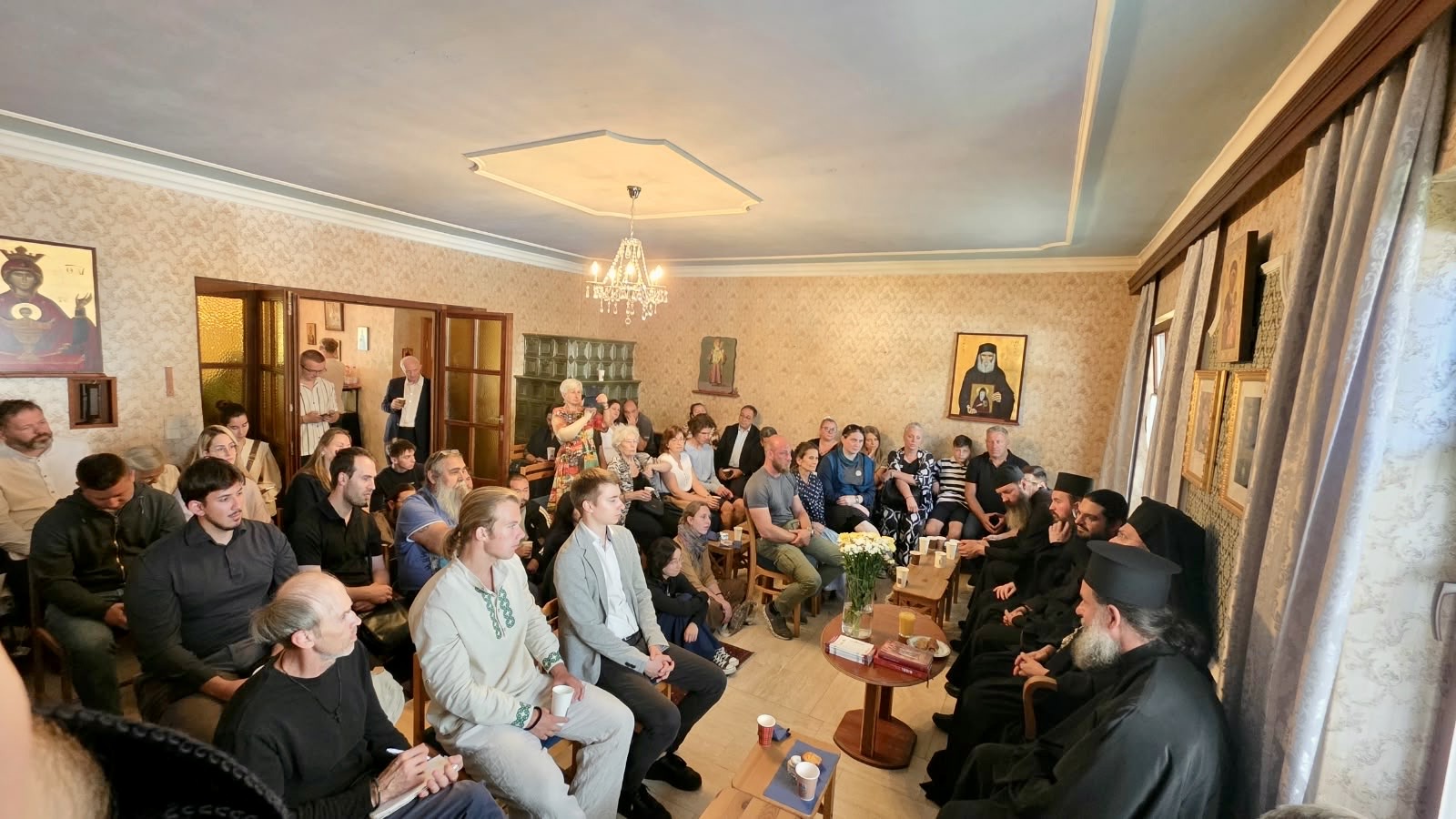Ἀπόδοση τῆς Ἑορτῆς τῆς Κοιμήσεως τῆς Θεοτόκου καὶ Ἀρχιερατικὴ Θεία Λειτουργία στὴν Ἱερὰ Μονὴ Ἁγίας Σκέπης καὶ Ἁγίου Παϊσίου στὸ Sankt Andrä am Zicksee.