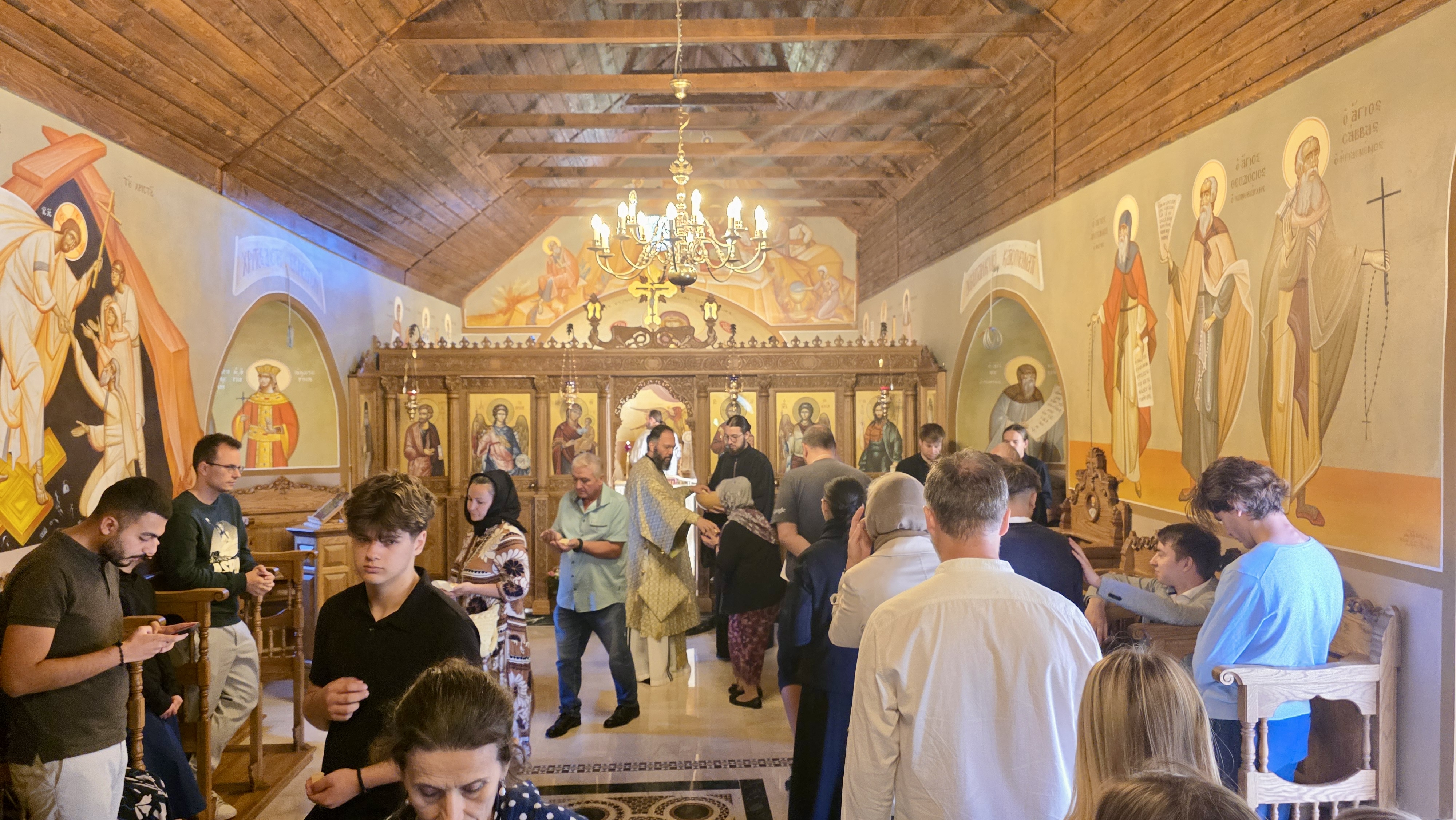 Ἀπόδοση τῆς Ἑορτῆς τῆς Κοιμήσεως τῆς Θεοτόκου καὶ Ἀρχιερατικὴ Θεία Λειτουργία στὴν Ἱερὰ Μονὴ Ἁγίας Σκέπης καὶ Ἁγίου Παϊσίου στὸ Sankt Andrä am Zicksee.