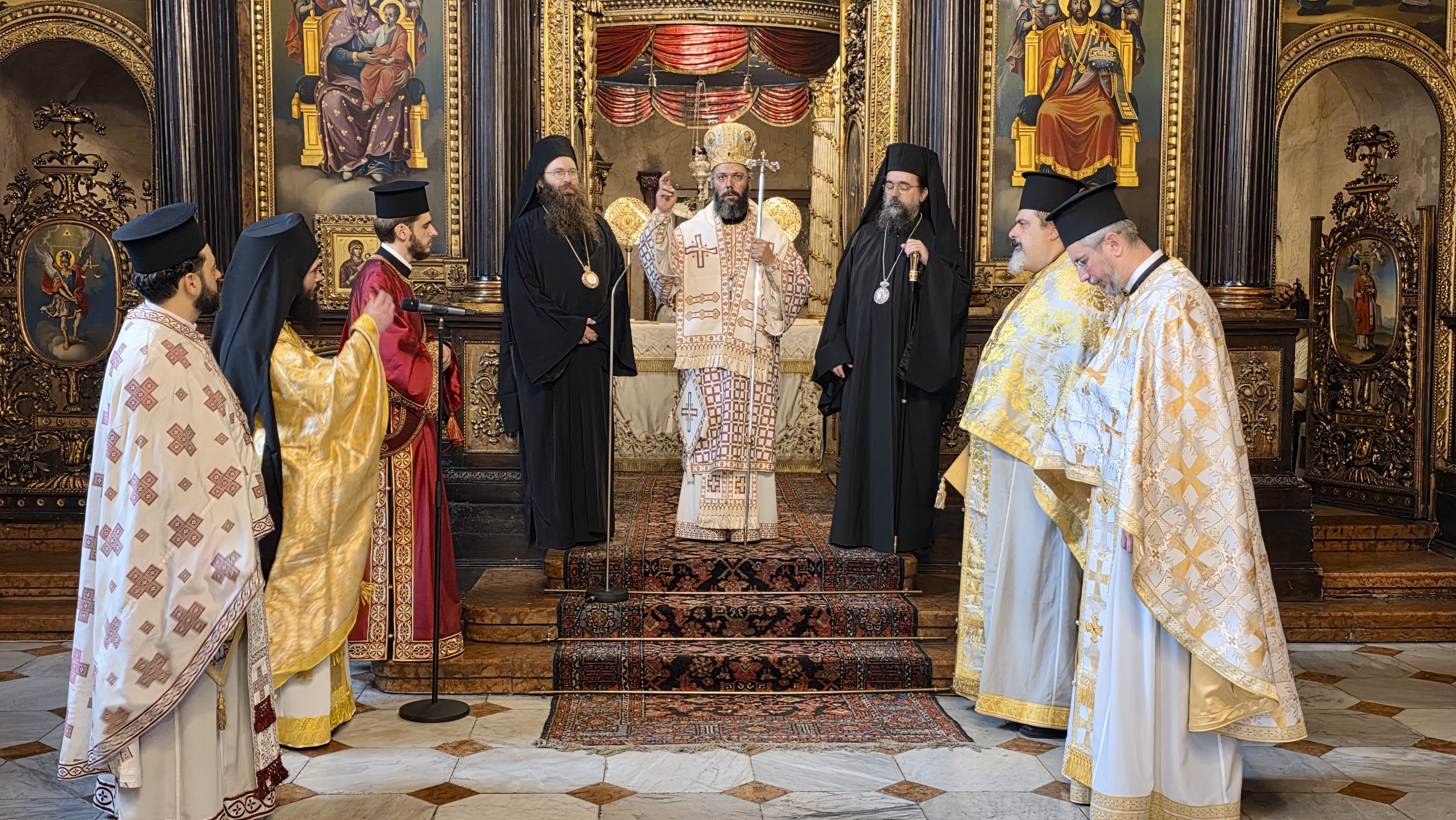Erzbischöfliche Göttliche Liturgie mit drei Hierarchen in der Kathedrale zur Heiligen Dreifaltigkeit in Wien