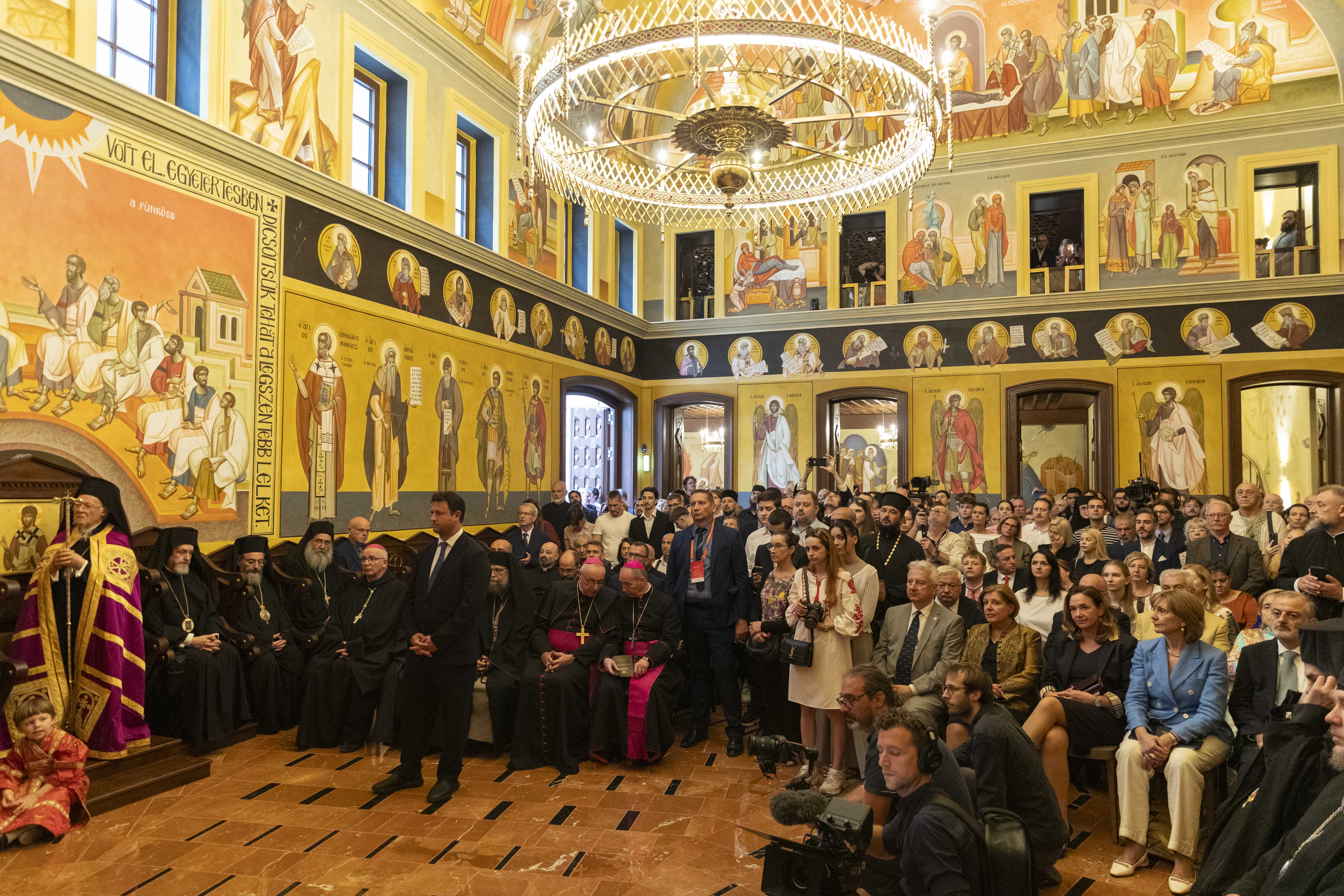 Θυρανοίξια τοῦ Ἱεροῦ Ναοῦ Τριῶν Ἱεραρχῶν καὶ Ἐγκαίνια τοῦ Ὀρθοδόξου Κέντρου Διαλόγου «Fanarion» στὴ Βουδαπέστη ἀπὸ τὴν Α.Θ.Π. τὸν Οἰκουμενικὸ Πατριάρχη κ.κ. Βαρθολομαῖο