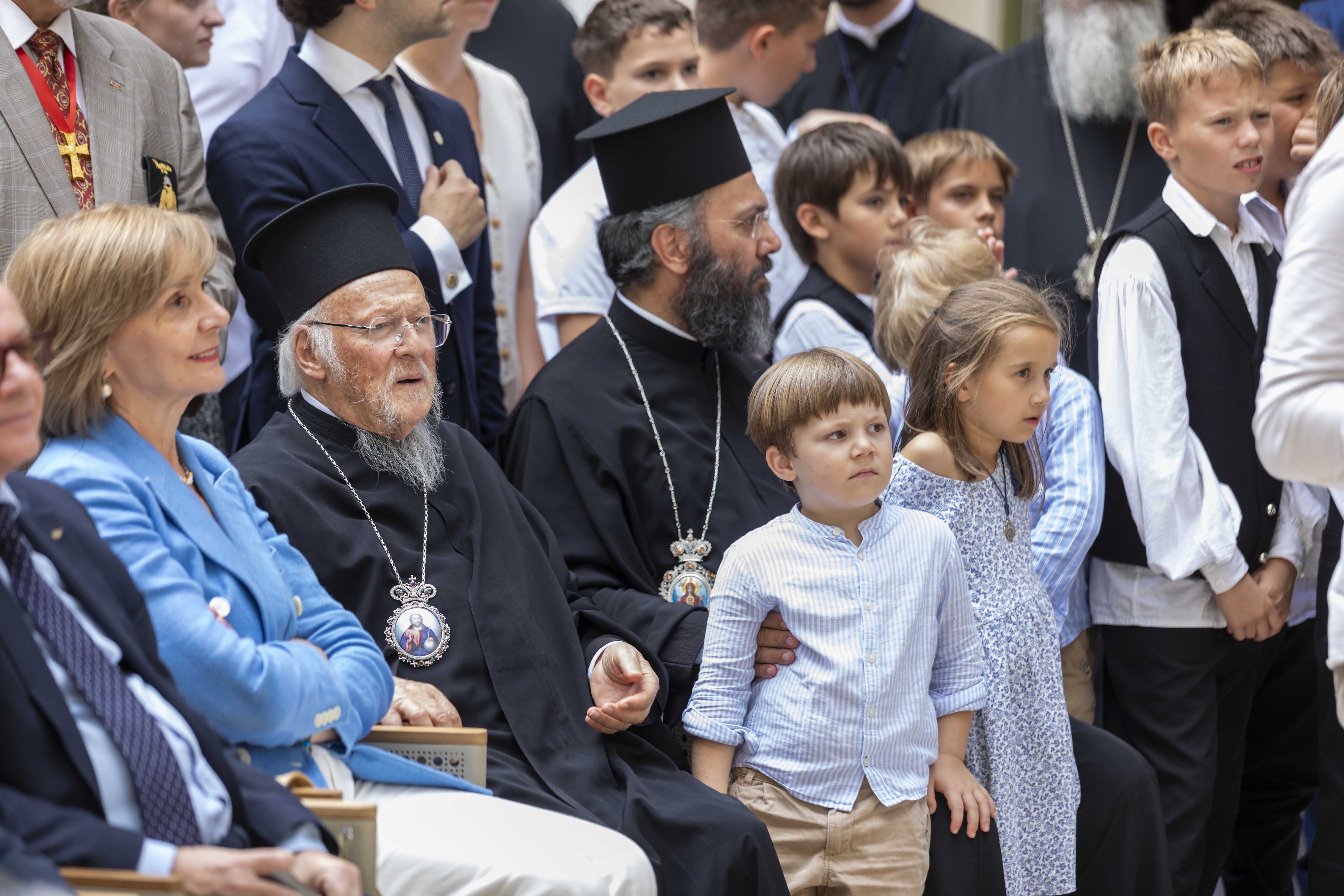 Θυρανοίξια τοῦ Ἱεροῦ Ναοῦ Τριῶν Ἱεραρχῶν καὶ Ἐγκαίνια τοῦ Ὀρθοδόξου Κέντρου Διαλόγου «Fanarion» στὴ Βουδαπέστη ἀπὸ τὴν Α.Θ.Π. τὸν Οἰκουμενικὸ Πατριάρχη κ.κ. Βαρθολομαῖο
