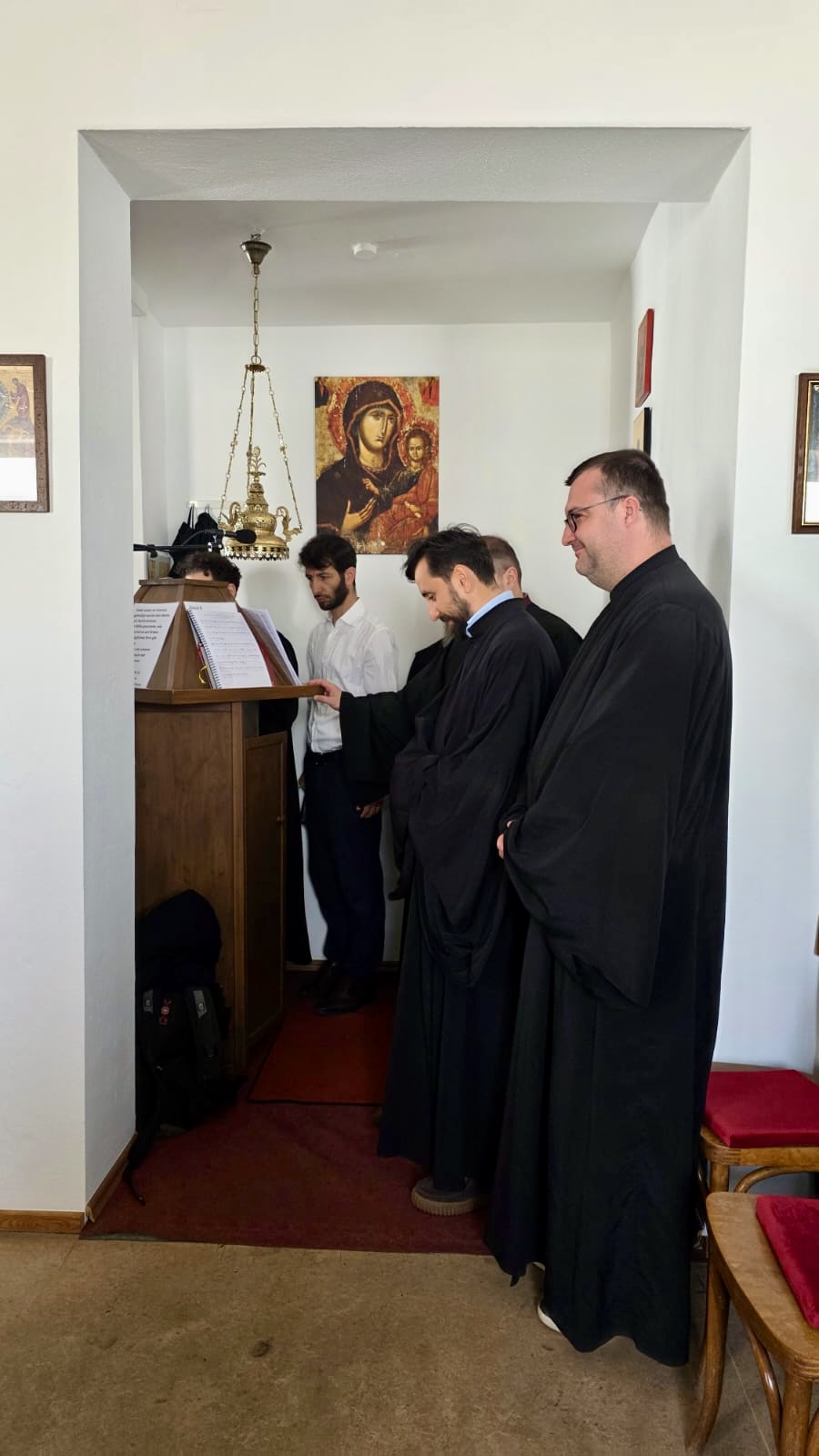 Erzbischöfliche Göttliche Liturgie zum Patronatsfest der Pfarrgemeinde der heiligen Paraskeva von Epivates in Wiener Neustadt